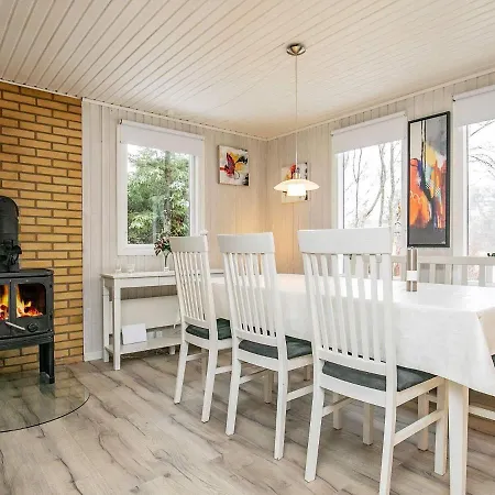 Semesterbostad Three-bedroom Holiday In 16 *